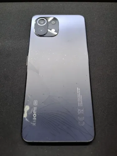 Xiaomi Mi 11 Lite 256GB - 100% Funcional (com detalhes estéticos)
