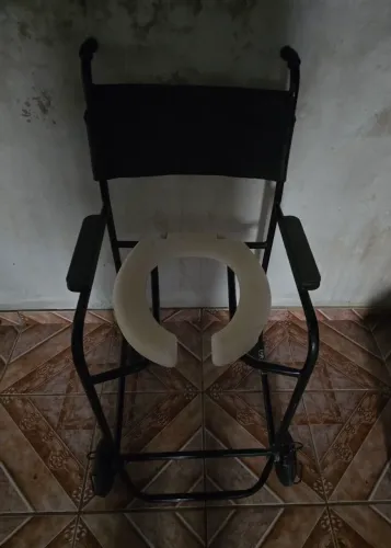 Cadeira de banho(venda somente p/ Londrina)