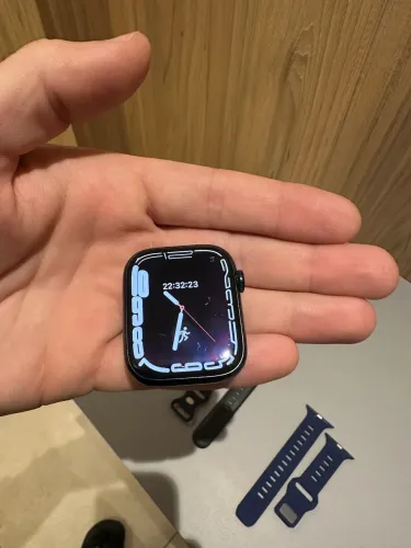 Apple Watch series 7 45mm 32GB