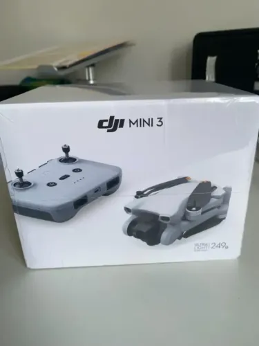 Drone Dji Mini 3 Com Controle (10Mil KM Distância e Câmera 4k) Novo Com Garantia