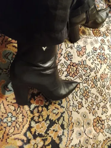 Bota SCHUTZ preta cano médio N° 35