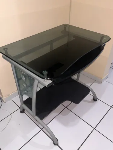 Mesa para computador/notebook/escritório 
