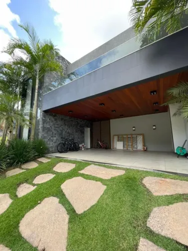 Casa à Venda e Disponível para Locação Alphaville Litoral Norte 1
