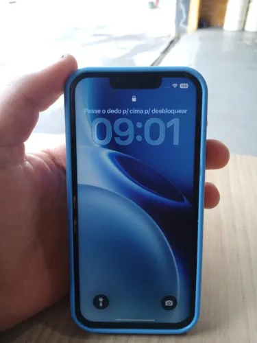 iPhone 13 semi novo