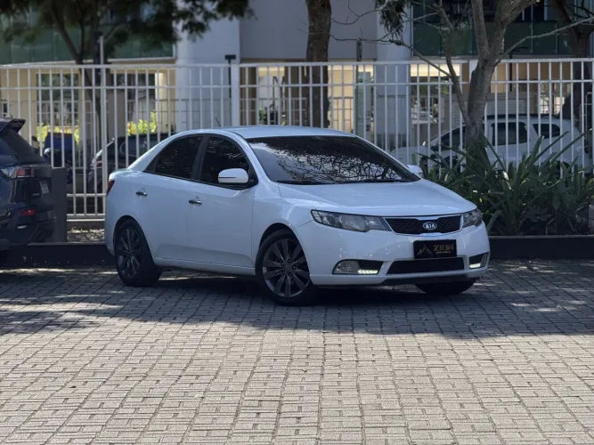 Kia Motors Cerato 1.6 16V Aut. 2013