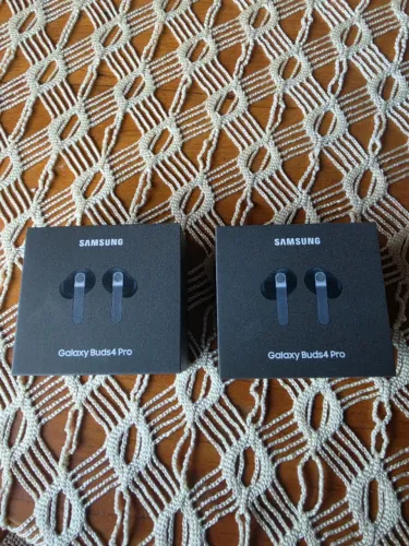 Galaxy buds 4 pro