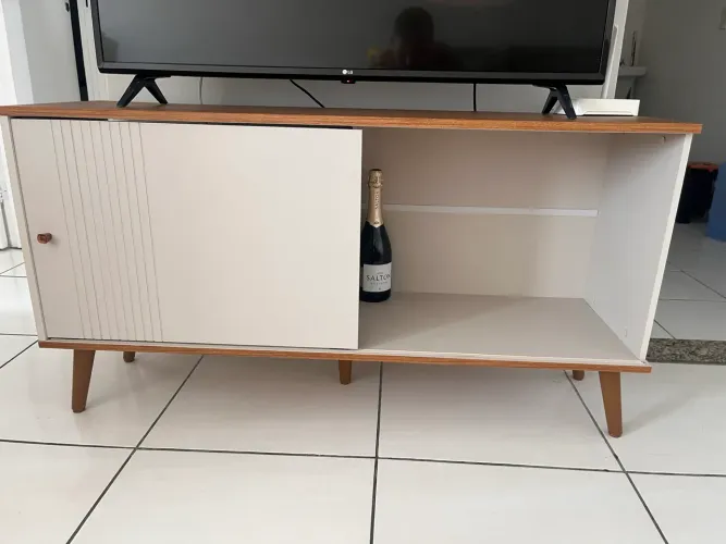 Rack Retrô para TV (1,20m) + Prateleira de Brinde - Ótimo Estado!