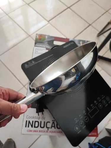 Fogão de indução de 1 boca junto com frigideira inox