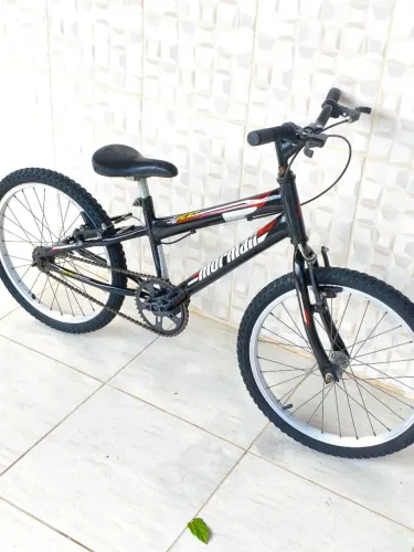 Bicicleta infantil semi-novo aro 20
