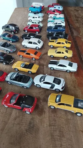 Carrinhos de coleção antigos
