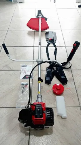 Roçadeira a gasolina 52cc e 2.0hp Completa C/ Acessórios - Toyama (Nova)