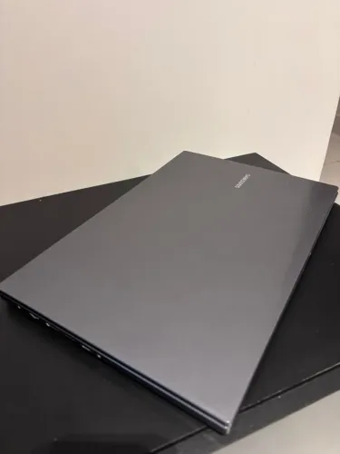 Notebook Samsung Book I5-1135G7 - 8 GB + 256 GB de SSD