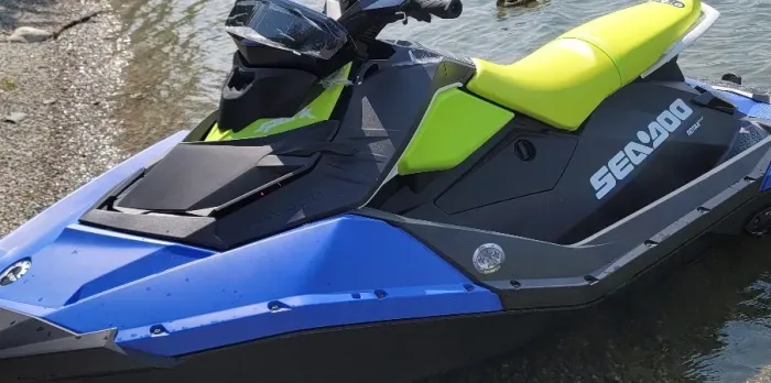 Peças jet ski Spark casco e acabamentos 