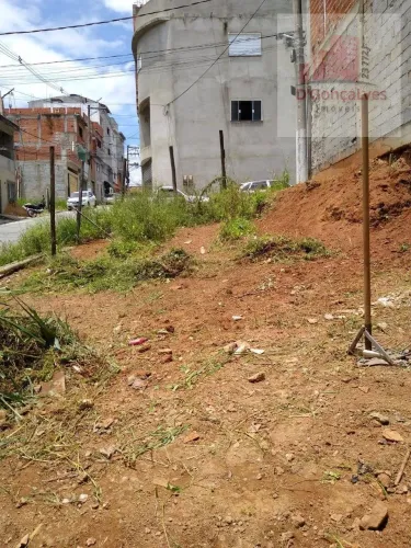Terreno à venda em Canhema, Diadema por R$ 165 mil