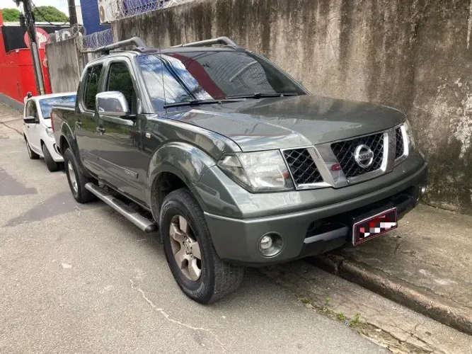 Nissan Frontier LE CD 4X4 2.5 TB Diesel Aut. 2013