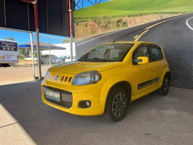 Fiat Uno Sporting 1.4 EVO Fire Flex 8V 4P 2013