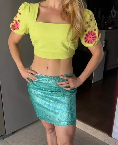 Saia e blusa