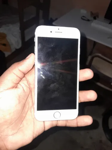 Iphone 6s usando um pouco ruin