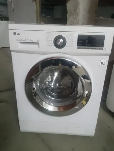MAQUINA LAVA E SECA LG 8,5 SEMI NOVA