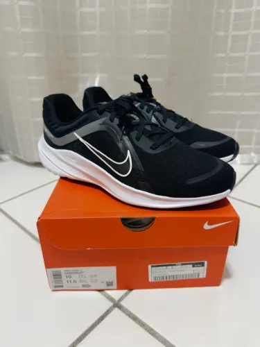 Tênis Nike Quest 5