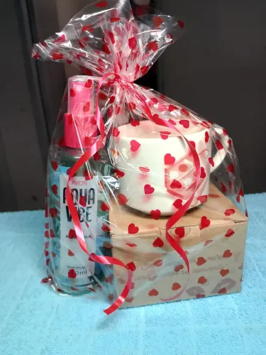 Kit Aqua vibe e xícara Avon