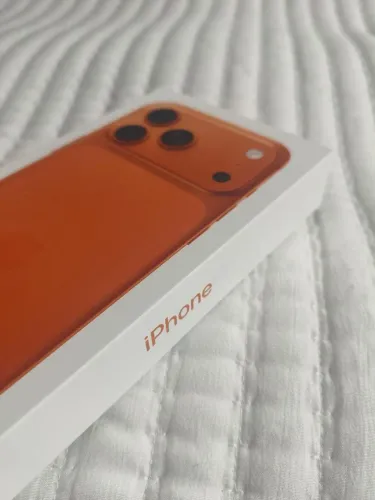 iPhone 17 Pro Max 256Gb - Laranja-cósmico