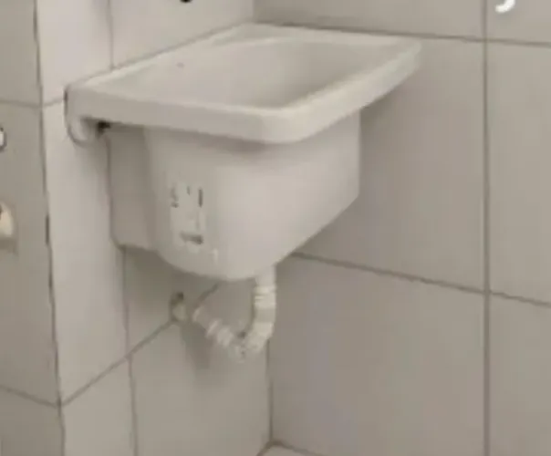 Vendo tanque de louça