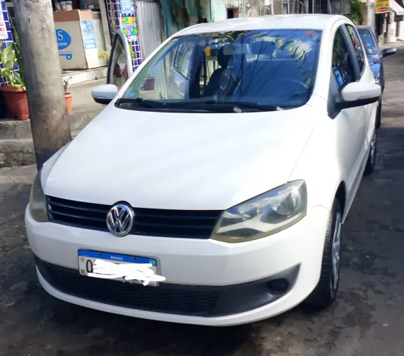 Volkswagen Fox 1.0 MI Total Flex 8V 5P 2013