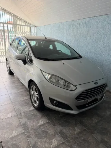 Ford Fiesta SE 1.6 8V Flex 5P 2014