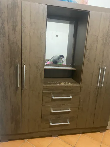 GUARDA ROUPA - MARROM