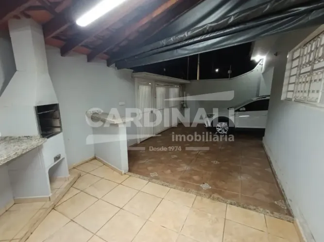 Oportunidade no bairro Jardim das Estações de casa com 3 quartos.