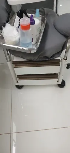 Vendo carrinho manicure 