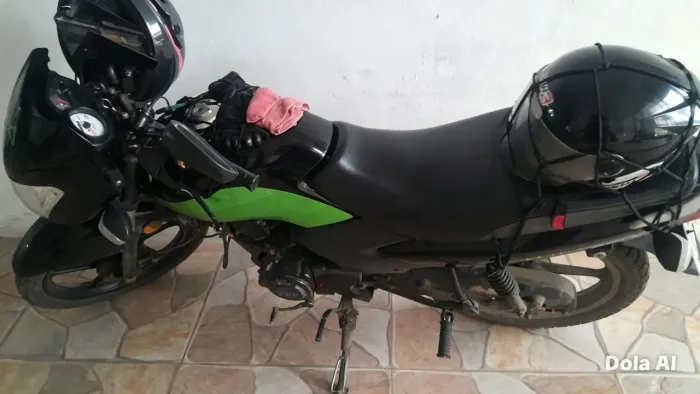  Vende-se uma  moto   mattu