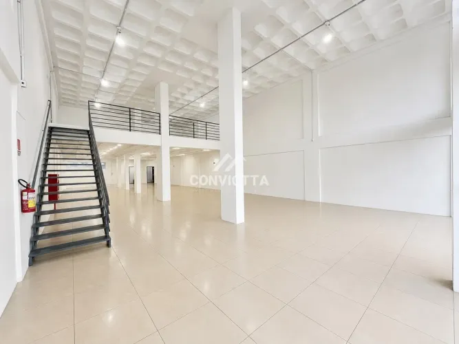 Loja Térrea com Mezanino | Desvio Rizzo | 350 m²