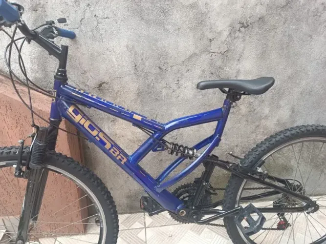 vendo bike usada repintada com adesivos aberto a negociaçoes