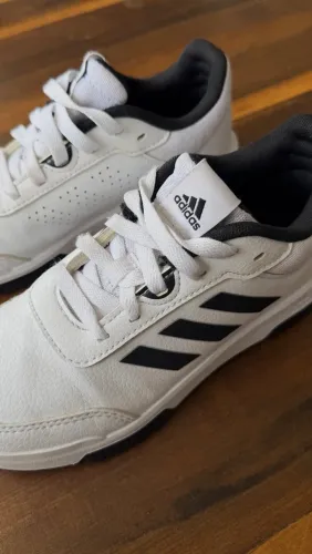 Tênis adidas infantil