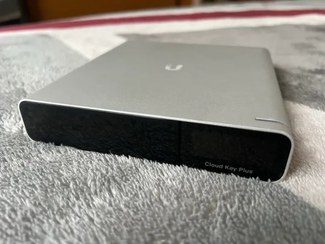 [VENDO] Ubiquiti Cloud Key Plus G2