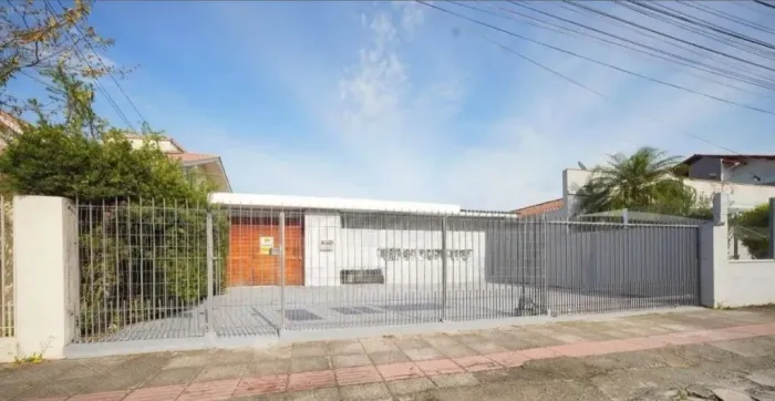 Casa com 4 quartos no bairro Santa Mônica, Florianópolis.