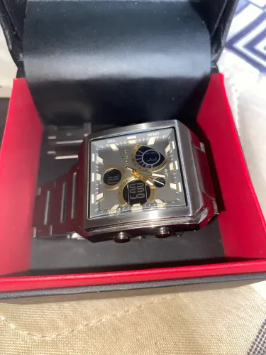 Relógio techno digitech