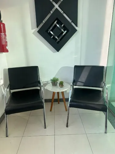 Kit duas cadeiras poltronas corino