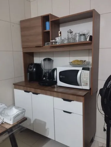 Vendo armário de cozinha MDF, tam: 1,21 x 52 cm.