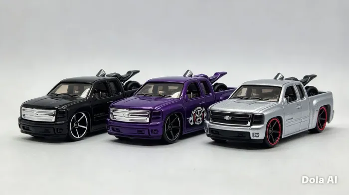 Chevy Silverado 1:64 Hot Wheels