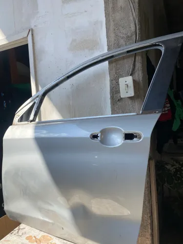 Porta esquerda (motorista) Fiat Cronos 2022