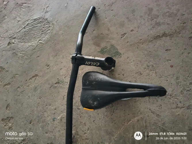 Vendo um guidão e um banco