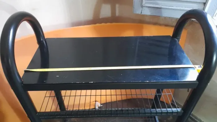 Rack para TV 80cm - Estrutura de Ferro Preta - 3 Andares - R$170,00