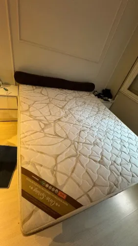 Vendo móveis semi novos(motivo viagem)