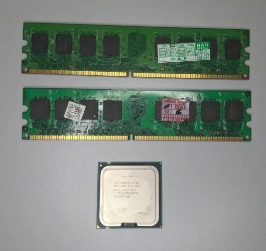 Kit 2 Memórias RAM 2gb DDR2 + Processador Intel Pentium E5400