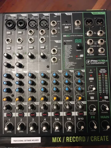 Mesa de som Mackie profx10 v3
