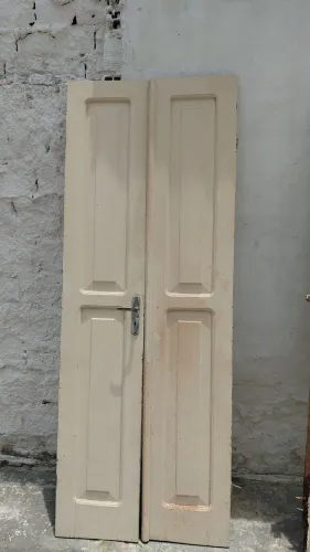 Portas antigas em madeira