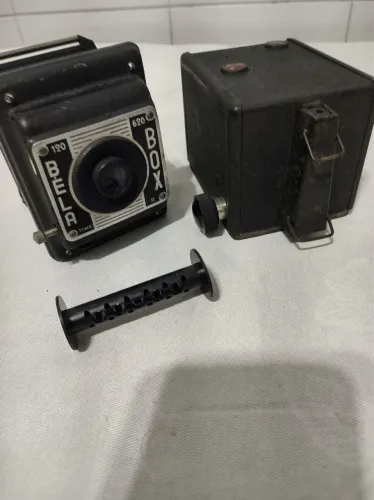Câmera Fotográfica Bela Box ( anos 50)